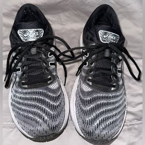 ASICS Gel-Nimbus 22 silver, white and black